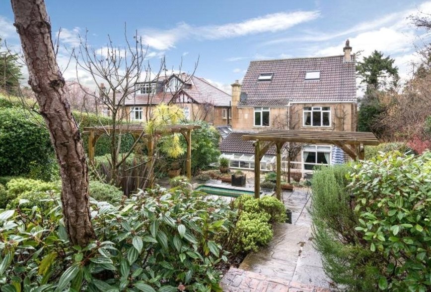 5 Bedroom Property For Sale in Lane, Bath, BA2 Crisp Cowley Estate Agents